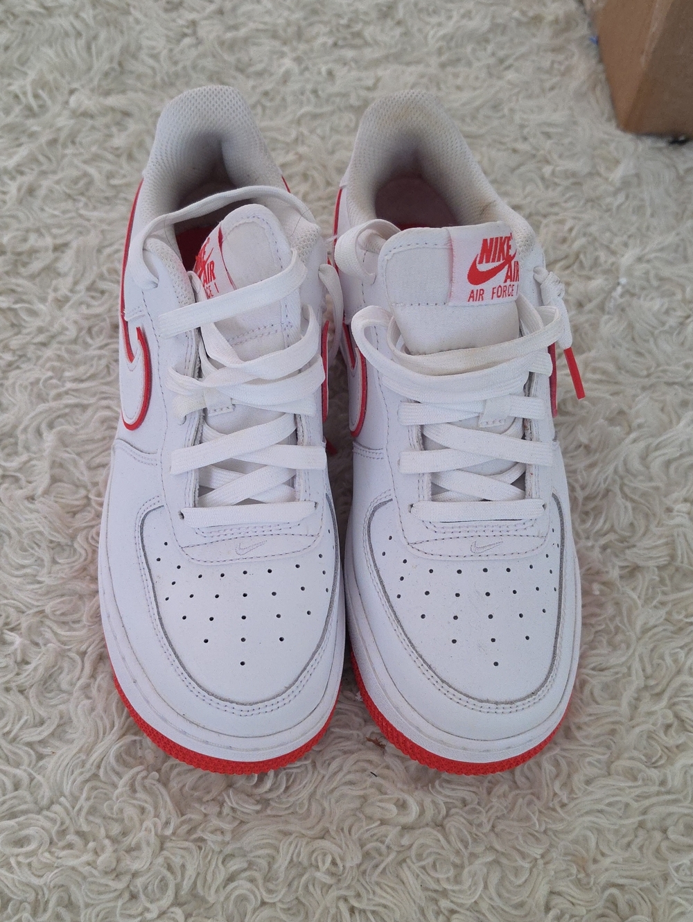 Nike Kids Sneakers - White & Red Low-Top